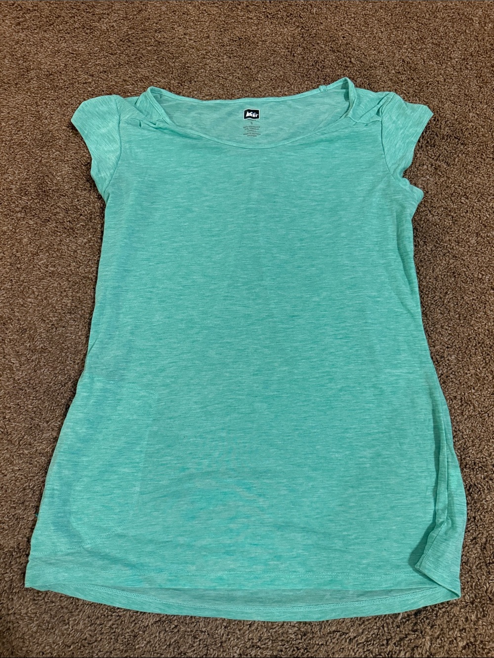 Women’s REI cap sleeve athletic shirt green sz small zip pocket
